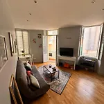 Appartement Avec Balcon, Centre Cannes