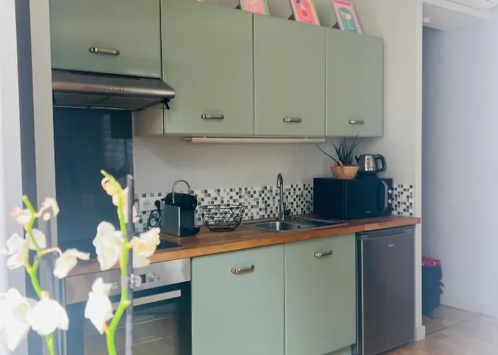 Appartement Avec Balcon, Centre Cannes